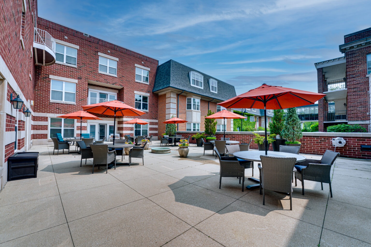 Senior Living Amenities Evanston, IL | Three Crowns Park